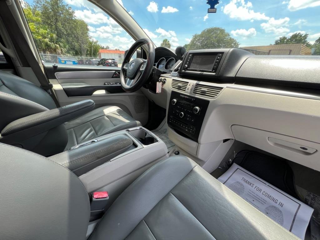 2012 Volkswagen Routan SEL - Photo 24