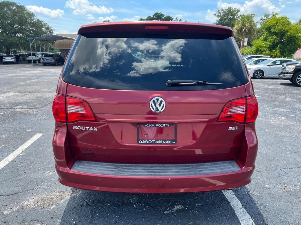 2012 Volkswagen Routan SEL - Photo 9