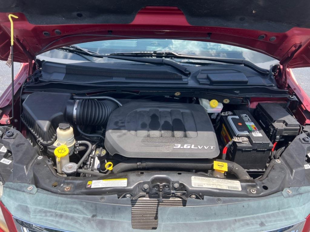 2012 Volkswagen Routan SEL - Photo 27